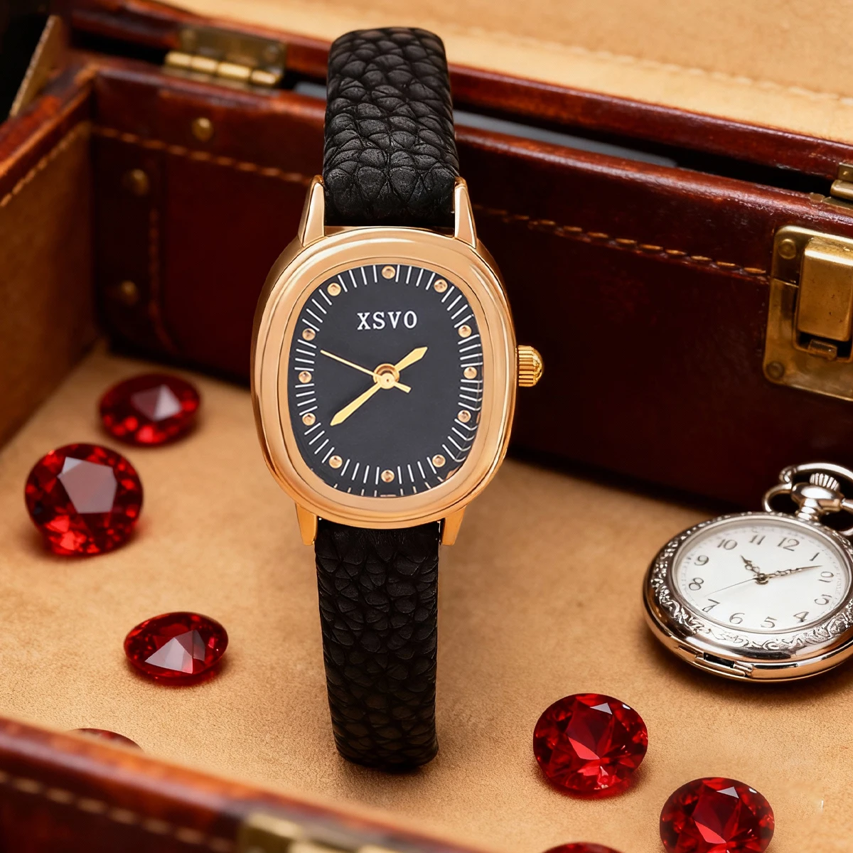 Модные и легкие роскошные простые женские кварцевые часы, овальный корпус из сплава, подходит для повседневной носки, рождественские подарки
Модные и легкие роскошные простые женские кварцевые часы, овальный корпус из сплава, подходит для повседневной носки, рождественские подарки