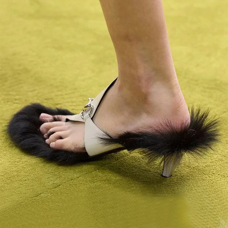 Kitten Heel Modern Slippers Cow Leather Rabbit Fur Meatal Decoration Golden Buckle New Style Flip Flops Summer Women Show Shoes
Kitten Heel Modern Slippers Cow Leather Rabbit Fur Meatal Decoration Golden Buckle New Style Flip Flops Summer Women Show Shoes