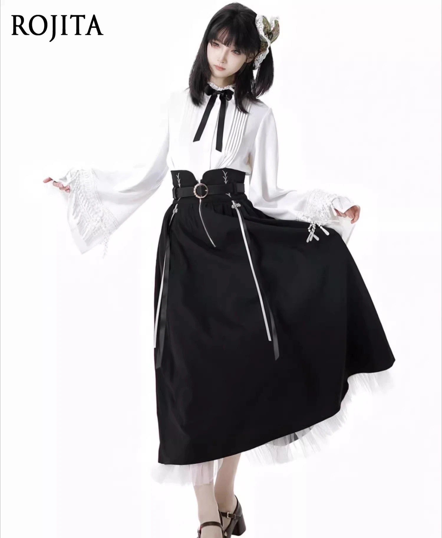 Embroidered Half-Sleeve Square Collar Button-Up Jacket White Long-Sleeve Beaded Tassel Ruffle Shirt High-Waisted Long Skirt
Embroidered Half-Sleeve Square Collar Button-Up Jacket White Long-Sleeve Beaded Tassel Ruffle Shirt High-Waisted Long Skirt