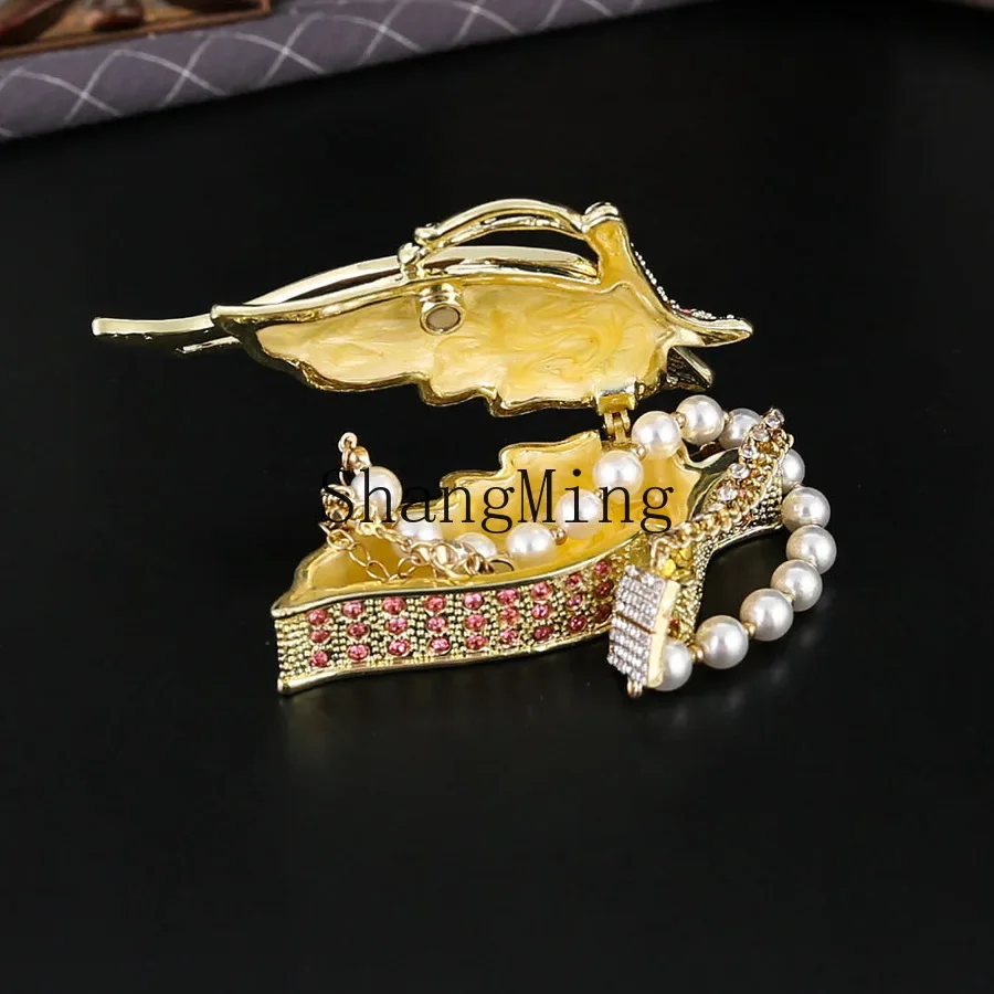 CLL Enamel Butterfly Light Luxury Jewelry Box Full Diamond Free Ring Necklace Decorative Ornament Flip Anti-Grey Luxury
CLL Enamel Butterfly Light Luxury Jewelry Box Full Diamond Free Ring Necklace Decorative Ornament Flip Anti-Grey Luxury