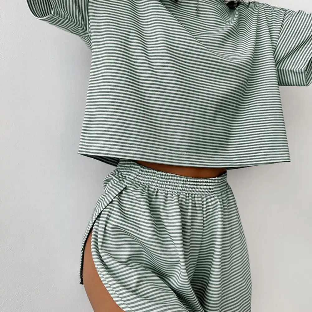 Women Summer Two Pieces Sets Pajamas O-neck Short Sleeve Shorts Pant Homewear With Chest Pad Thin Loose Striped Big Size Cute
Women Summer Two Pieces Sets Pajamas O-neck Short Sleeve Shorts Pant Homewear With Chest Pad Thin Loose Striped Big Size Cute
