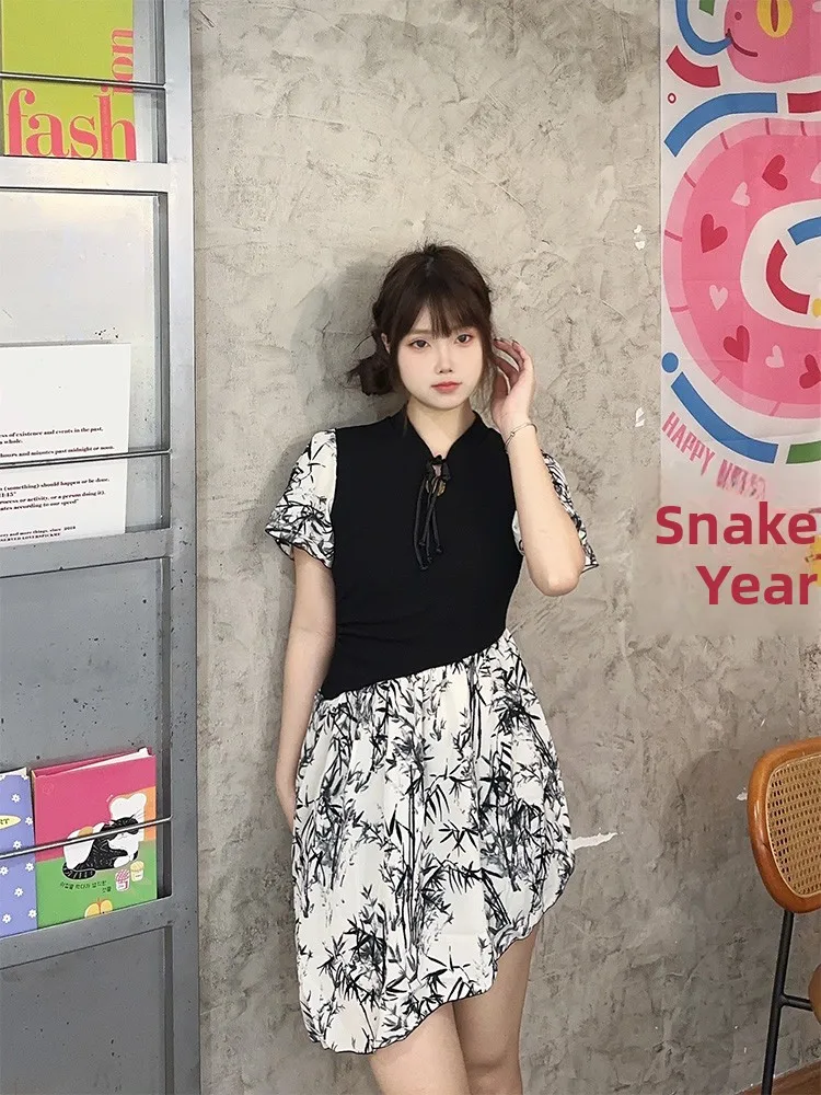 Ретро-купальник-монокини для женщин: консервативный, термостойкий, с юбкой, эффект похудения
Ретро-купальник-монокини для женщин: консервативный, термостойкий, с юбкой, эффект похудения