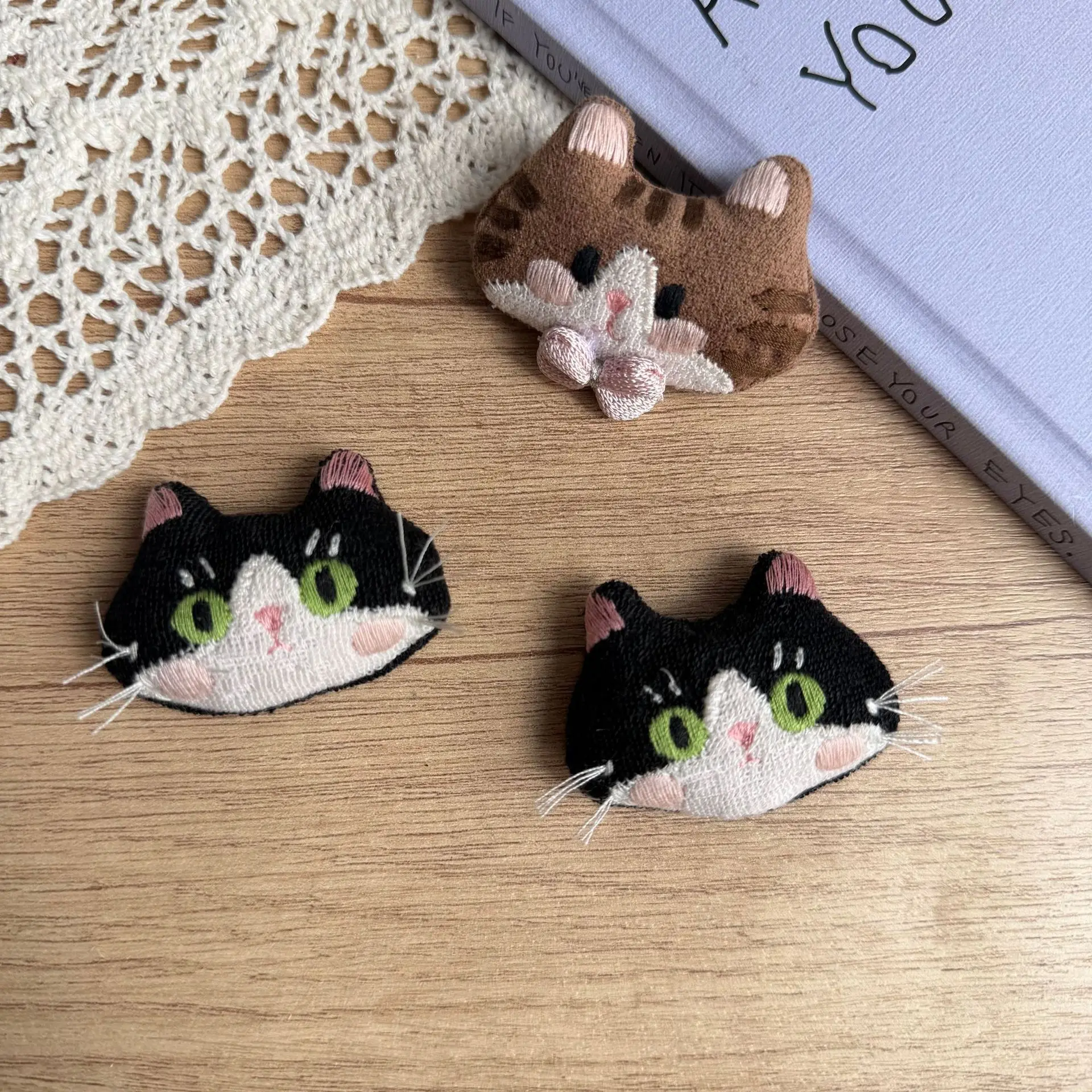 3D Stuffed Cartoon Cat Head DIY Hair Accessory Semi Finished Material for Winter Fall Cute Embellishment Craft
3D Stuffed Cartoon Cat Head DIY Hair Accessory Semi Finished Material for Winter Fall Cute Embellishment Craft