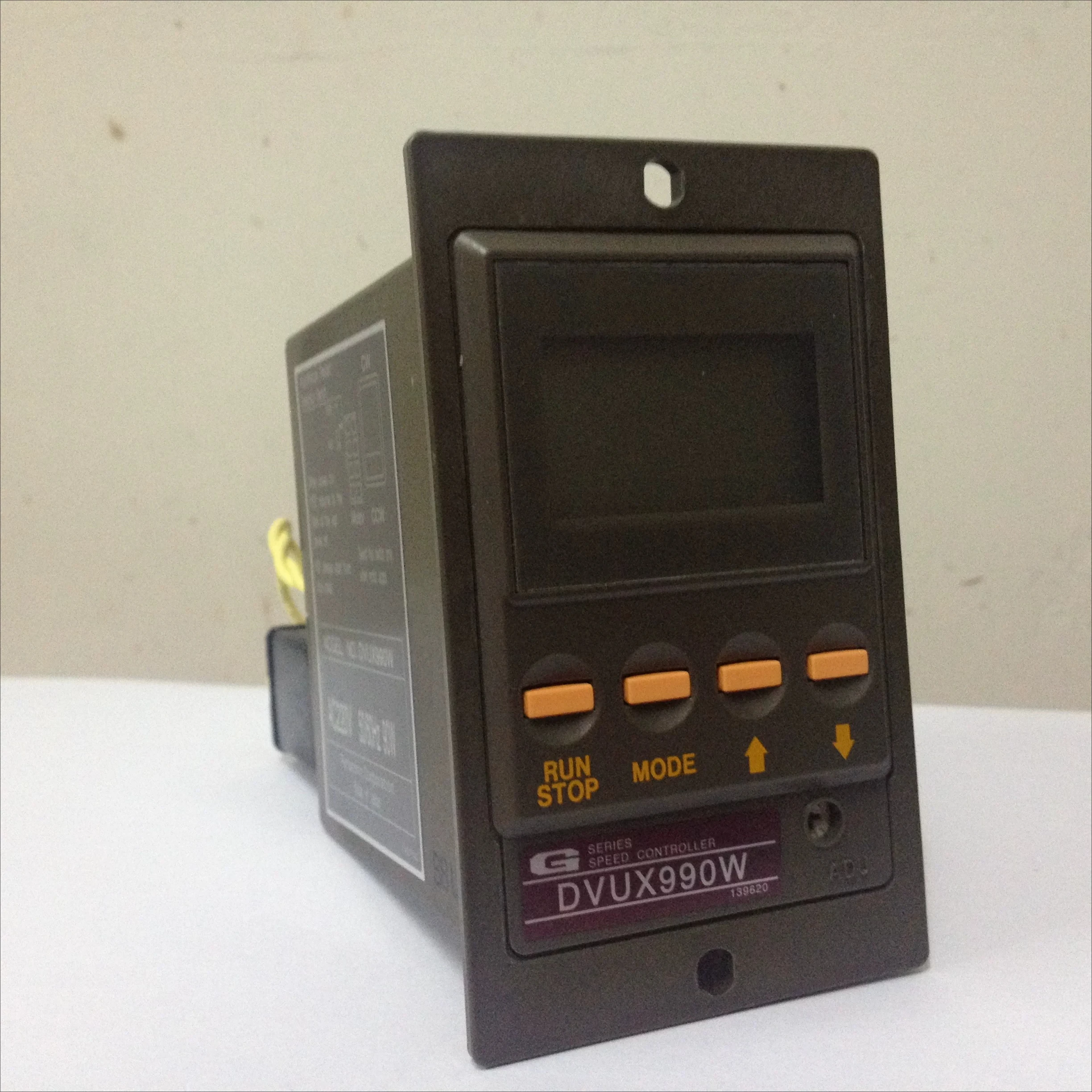 Governor DVUX990W Speed Controller DVUX990Y
Governor DVUX990W Speed Controller DVUX990Y