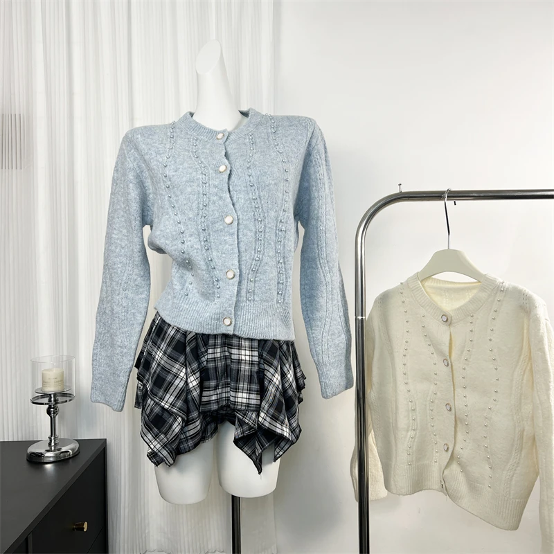 Round Neck Gray Cardigan Women Clothing Knitting White Cashmere Sweater Long Sleeves Vintage Korean Fashion Baggy Female Tops 
Round Neck Gray Cardigan Women Clothing Knitting White Cashmere Sweater Long Sleeves Vintage Korean Fashion Baggy Female Tops