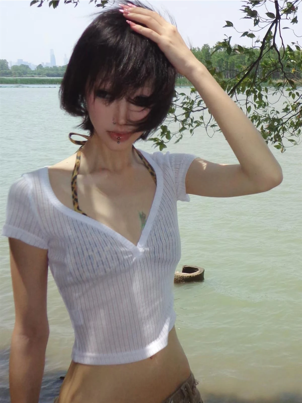 Японский Y2K сексуальный комплект из двух предметов: топ с коротким рукавом и прозрачная футболка с леопардовым принтом, уличная одежда, нижнее белье, эстетика 2026, новинка, повседневный стиль
Японский Y2K сексуальный комплект из двух предметов: топ с коротким рукавом и прозрачная футболка с леопардовым принтом, уличная одежда, нижнее белье, эстетика 2026, новинка, повседневный стиль