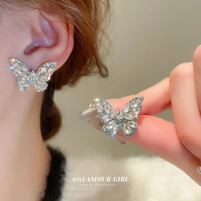 Elegant Shiny Rhinestone Butterfly Stud Earrings For Women Girls Trendy Butterfly White Jewelry Party Gift
Elegant Shiny Rhinestone Butterfly Stud Earrings For Women Girls Trendy Butterfly White Jewelry Party Gift