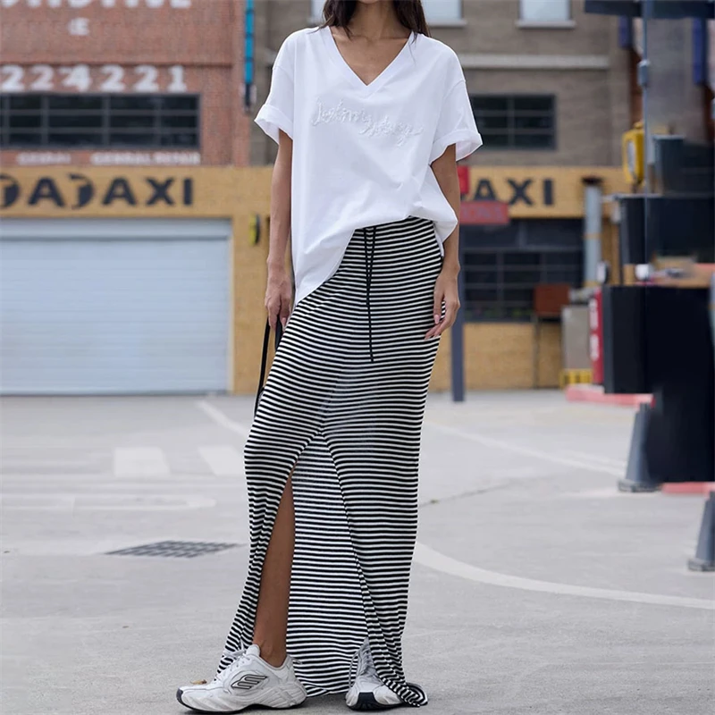High-Quality Autumn New Stripe Lenzing Half Skirt with Slit Wrap around Long Skirt Wool Blend Soft Thin Loose Feel Half Skirt
High-Quality Autumn New Stripe Lenzing Half Skirt with Slit Wrap around Long Skirt Wool Blend Soft Thin Loose Feel Half Skirt
