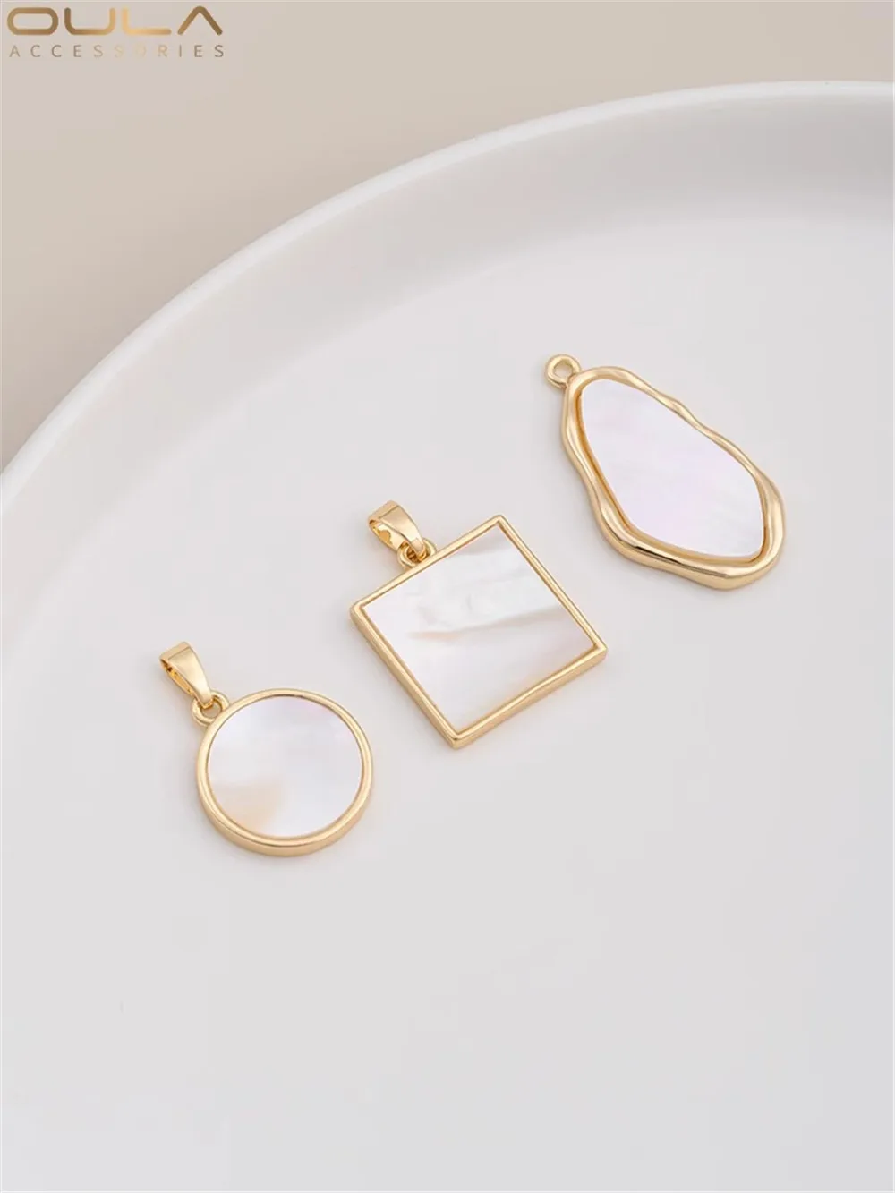14K Gold-Color Plated Sticky Natural Shell Square Tag Round Irregular Oval Pendant Diy Jewelry Accessories
14K Gold-Color Plated Sticky Natural Shell Square Tag Round Irregular Oval Pendant Diy Jewelry Accessories
