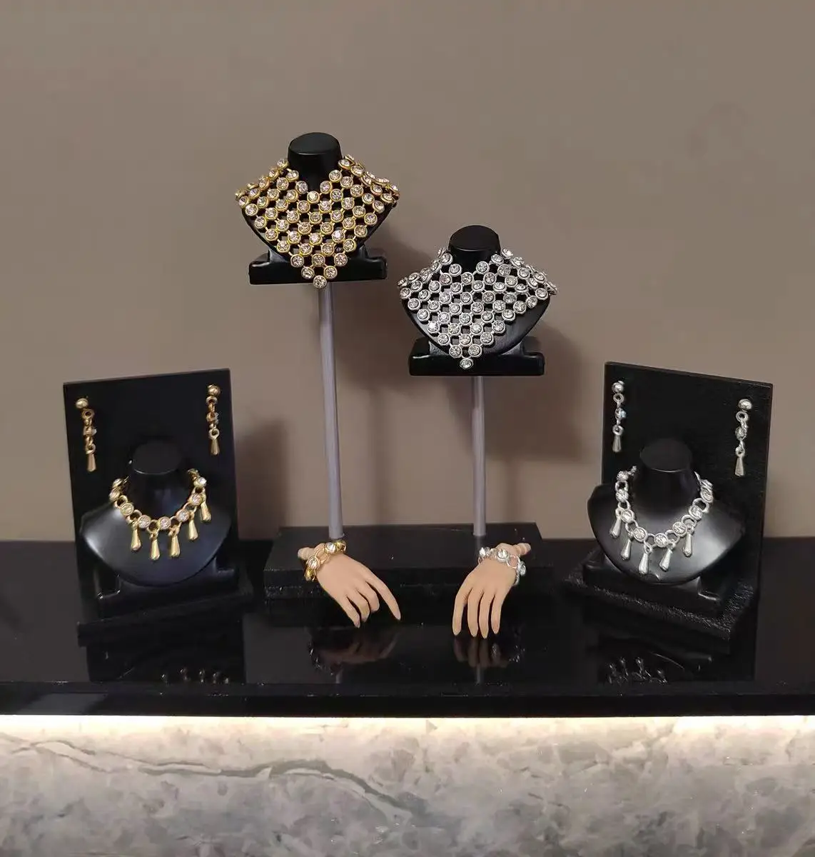 Bjd Doll Jewelry Luxury Bjd 1/6 Miniature Rhinestone Earrings Necklace Ring Doll Decorated with Doll Jewelry Accessories
Bjd Doll Jewelry Luxury Bjd 1/6 Miniature Rhinestone Earrings Necklace Ring Doll Decorated with Doll Jewelry Accessories