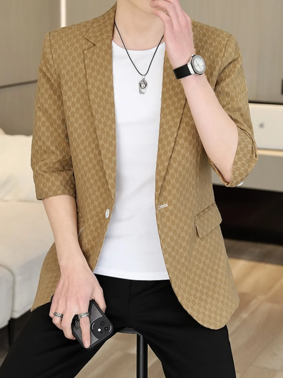 Мужской повседневный приталенный пиджак с коротким рукавом, легкий, универсальный, весенне-осенний, в клетку, на одной пуговице, модный
Мужской повседневный приталенный пиджак с коротким рукавом, легкий, универсальный, весенне-осенний, в клетку, на одной пуговице, модный