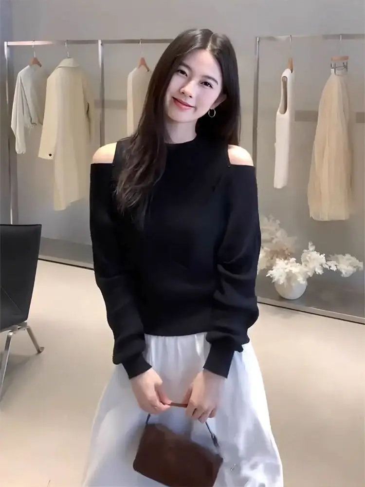 Early Spring Black Shoulder Bared Knitted Top Women's Fashion Design Unique Style French Style Long Sleeve round Neck Pullover
Early Spring Black Shoulder Bared Knitted Top Women's Fashion Design Unique Style French Style Long Sleeve round Neck Pullover