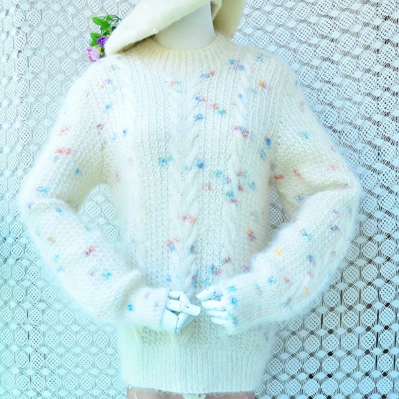 Женский теплый пушистый свитер из мохера и шерсти с круглым вырезом, длинными рукавами, свободного кроя, на весну-осень
Женский теплый пушистый свитер из мохера и шерсти с круглым вырезом, длинными рукавами, свободного кроя, на весну-осень