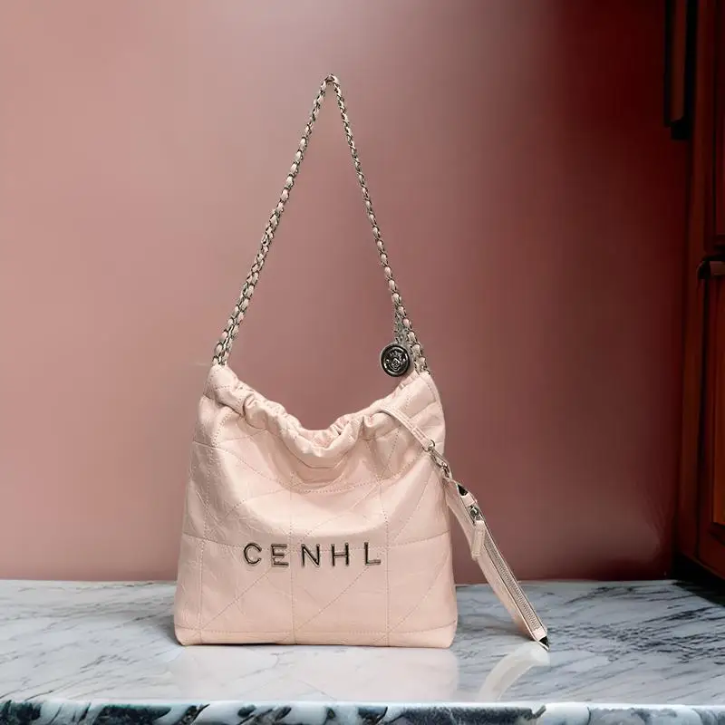 Minimalist Leather Commuter Bag Stylish Crossbody Handbag Vintage Clutch Tote Women's Fashionable Designer
Minimalist Leather Commuter Bag Stylish Crossbody Handbag Vintage Clutch Tote Women's Fashionable Designer