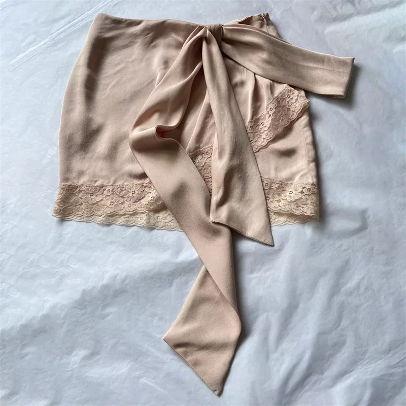 Women's skirt New Sexy lace patchwork mini skirt for summer 2025 Low waist slim asymmetric short skirt y2k women's half skirt
Women's skirt New Sexy lace patchwork mini skirt for summer 2025 Low waist slim asymmetric short skirt y2k women's half skirt