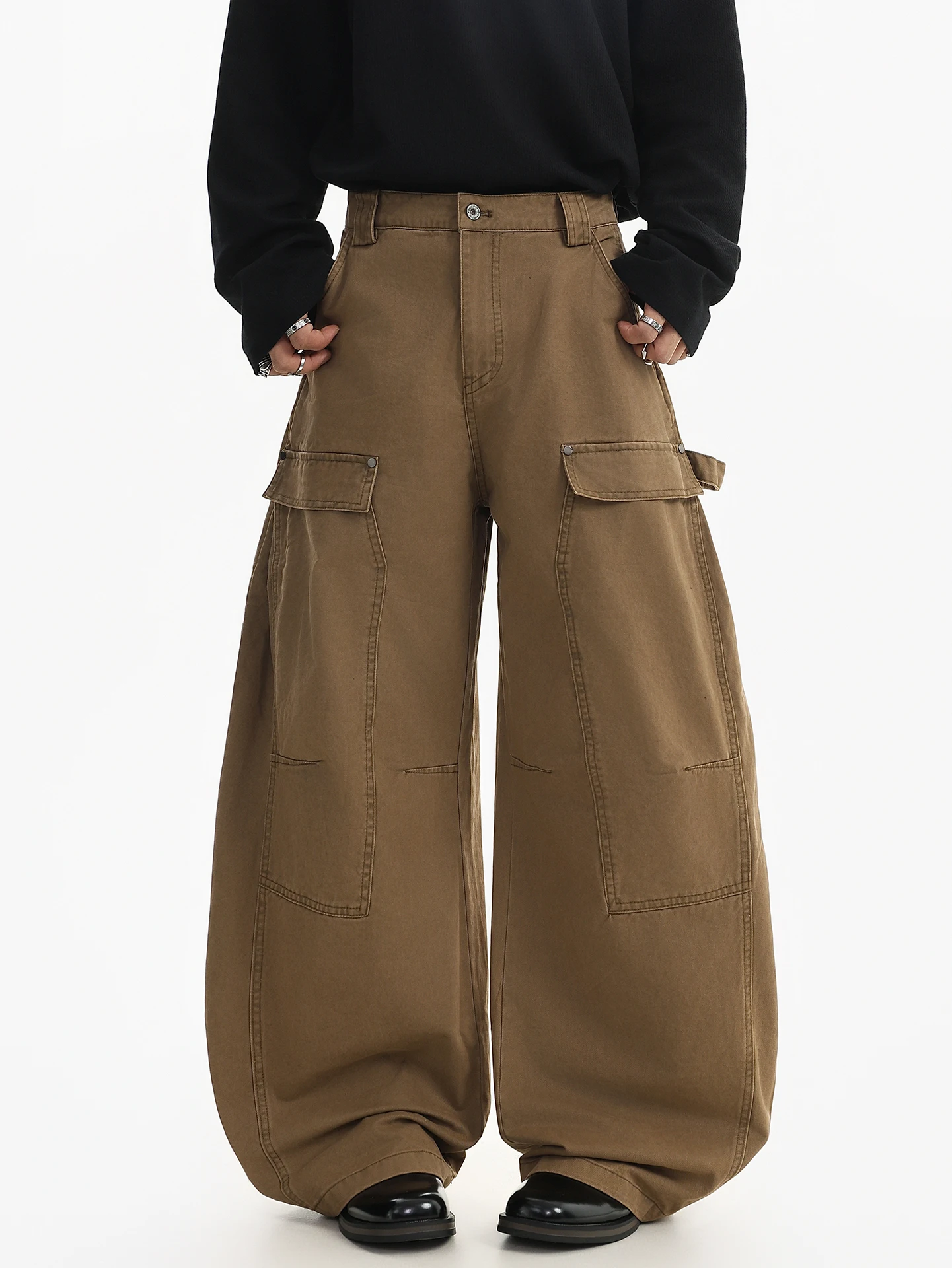 BETEBULE Retro Streetwear Men's Jeans with Large Pocket Design Spring New Hip Hop Bent Knife Pants High Waist Straight Leg Fit
BETEBULE Retro Streetwear Men's Jeans with Large Pocket Design Spring New Hip Hop Bent Knife Pants High Waist Straight Leg Fit
