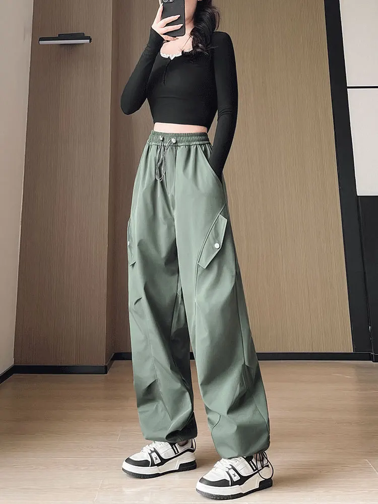 Широкие брюки, велюровый спортивный костюм, женский весенний дышащий укороченный городской повседневный эластичный пояс для отдыха, софтшелл 2025
Широкие брюки, велюровый спортивный костюм, женский весенний дышащий укороченный городской повседневный эластичный пояс для отдыха, софтшелл 2025