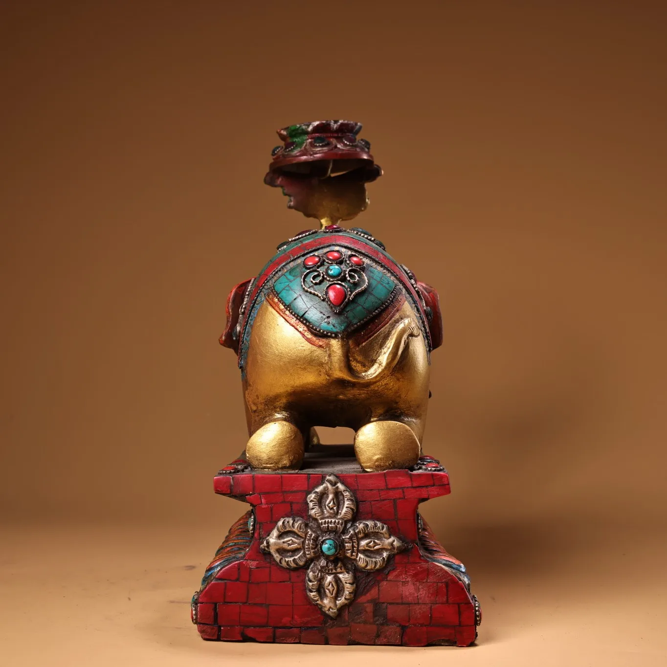 10"Xizang Folk Collection Old Bronze Outline in gold Mosaic Gem Turquoise Elephant Statue Lotus Oil lamp Candlestick
10"Xizang Folk Collection Old Bronze Outline in gold Mosaic Gem Turquoise Elephant Statue Lotus Oil lamp Candlestick
