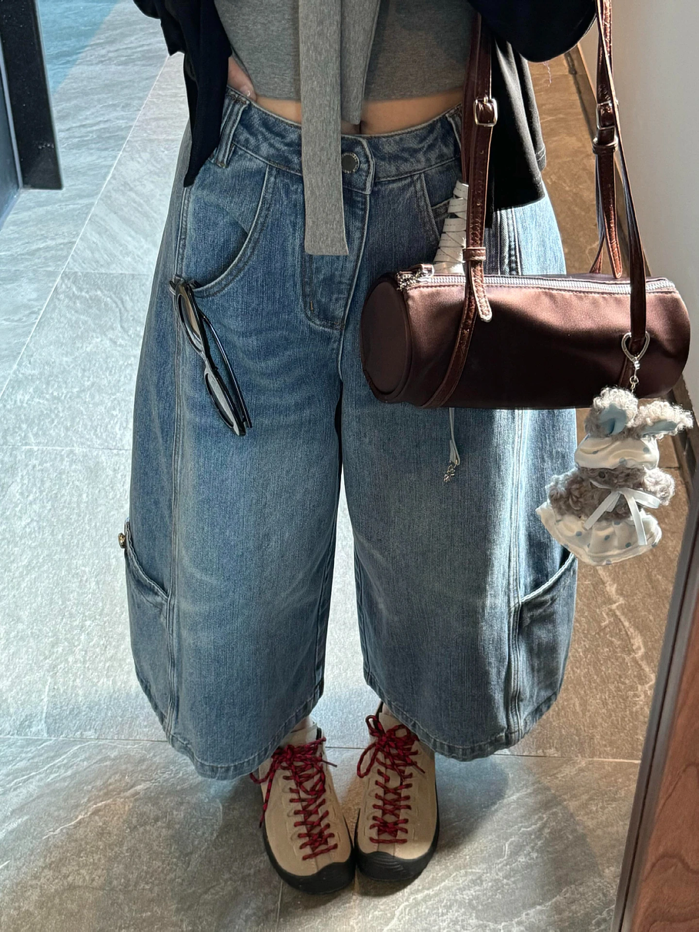 Slimming High Waist Wide Leg Jeans American Vibe Washed Pocket Folded Straight Cut Loose Fit Summer Casual Cotton Denim
Slimming High Waist Wide Leg Jeans American Vibe Washed Pocket Folded Straight Cut Loose Fit Summer Casual Cotton Denim