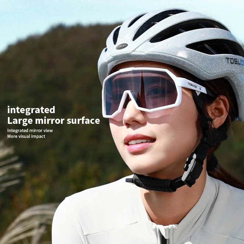 TOSUOD New Style SP355 Transparent Photochromic Glasses: A Versatile Eyewear Option for Daytime and Nighttime Use.
TOSUOD New Style SP355 Transparent Photochromic Glasses: A Versatile Eyewear Option for Daytime and Nighttime Use.