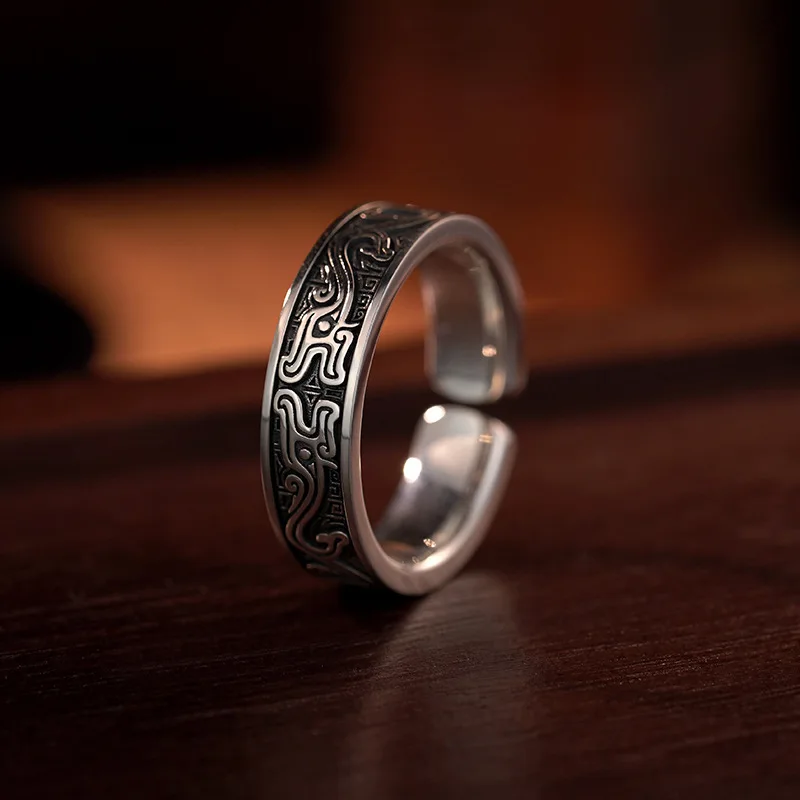 Unisex Chinese Ancient Kui Dragon Totem Ring Vintage Black Silver Plated Adjustable Open Ring National Style Daily Wear Finger
Unisex Chinese Ancient Kui Dragon Totem Ring Vintage Black Silver Plated Adjustable Open Ring National Style Daily Wear Finger
