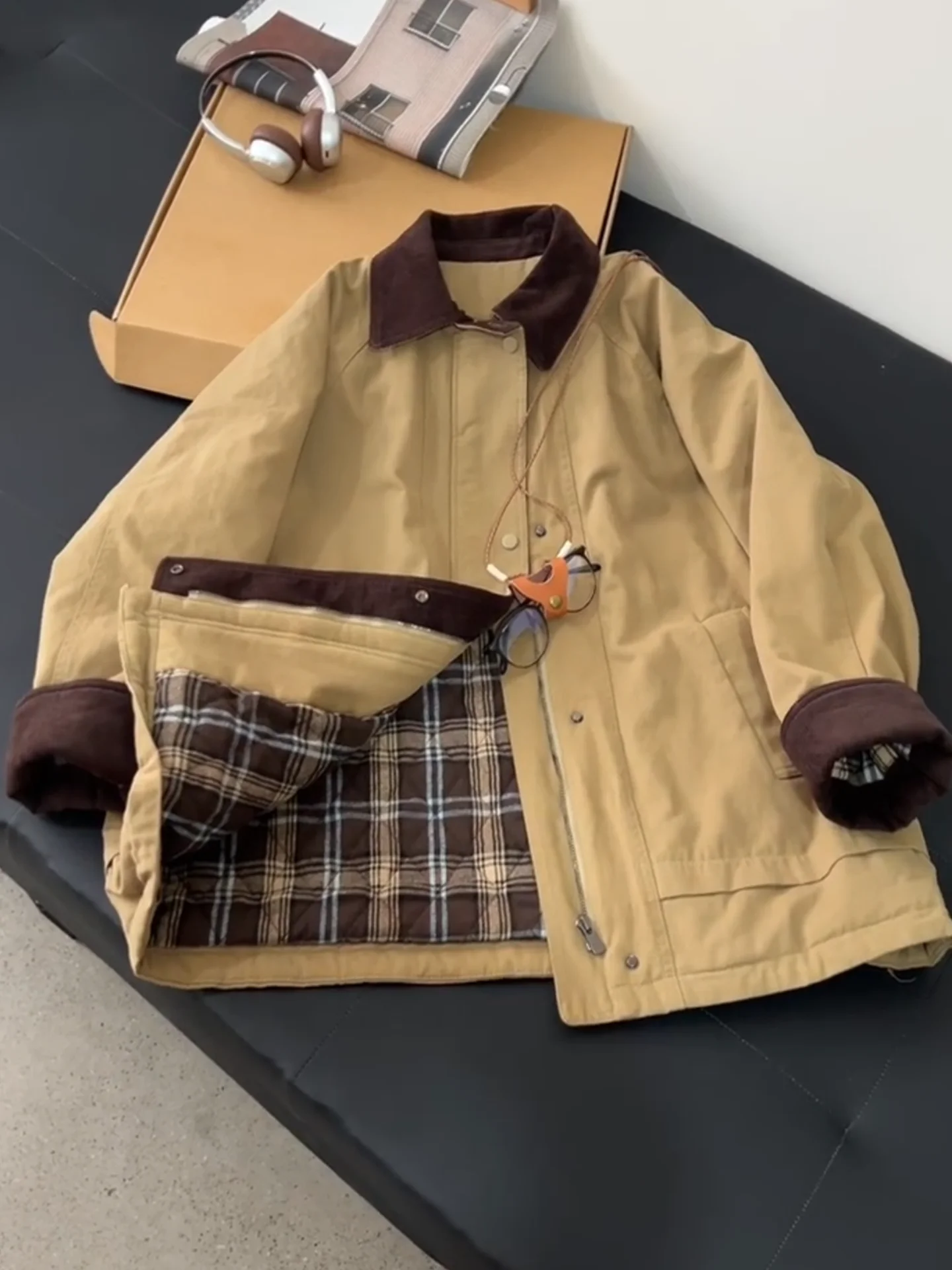 Korean Style Women's Jacket Warm Cotton Workwear Coat Medium Length Winter Fashion Small Size Thickened Long Sleeve Zipper
Korean Style Women's Jacket Warm Cotton Workwear Coat Medium Length Winter Fashion Small Size Thickened Long Sleeve Zipper