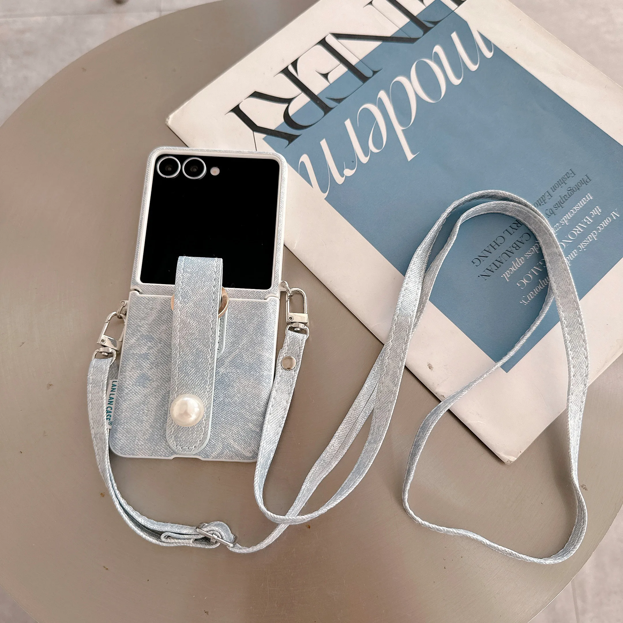 Back Cover For Samsung Galaxy Z Flip 5 6 7 8 Case Wristband Crossbody Denim Pu Leather Hard PC Shockproof Phone Case
Back Cover For Samsung Galaxy Z Flip 5 6 7 8 Case Wristband Crossbody Denim Pu Leather Hard PC Shockproof Phone Case