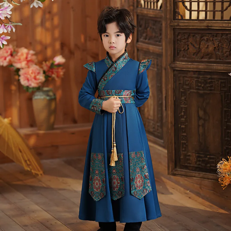 Boys' Autumn Winter Hanfu Traditional Style Long Robe New Year Outfit Chinese Style Scholar Style Tang Suit Performance Costume
Boys' Autumn Winter Hanfu Traditional Style Long Robe New Year Outfit Chinese Style Scholar Style Tang Suit Performance Costume