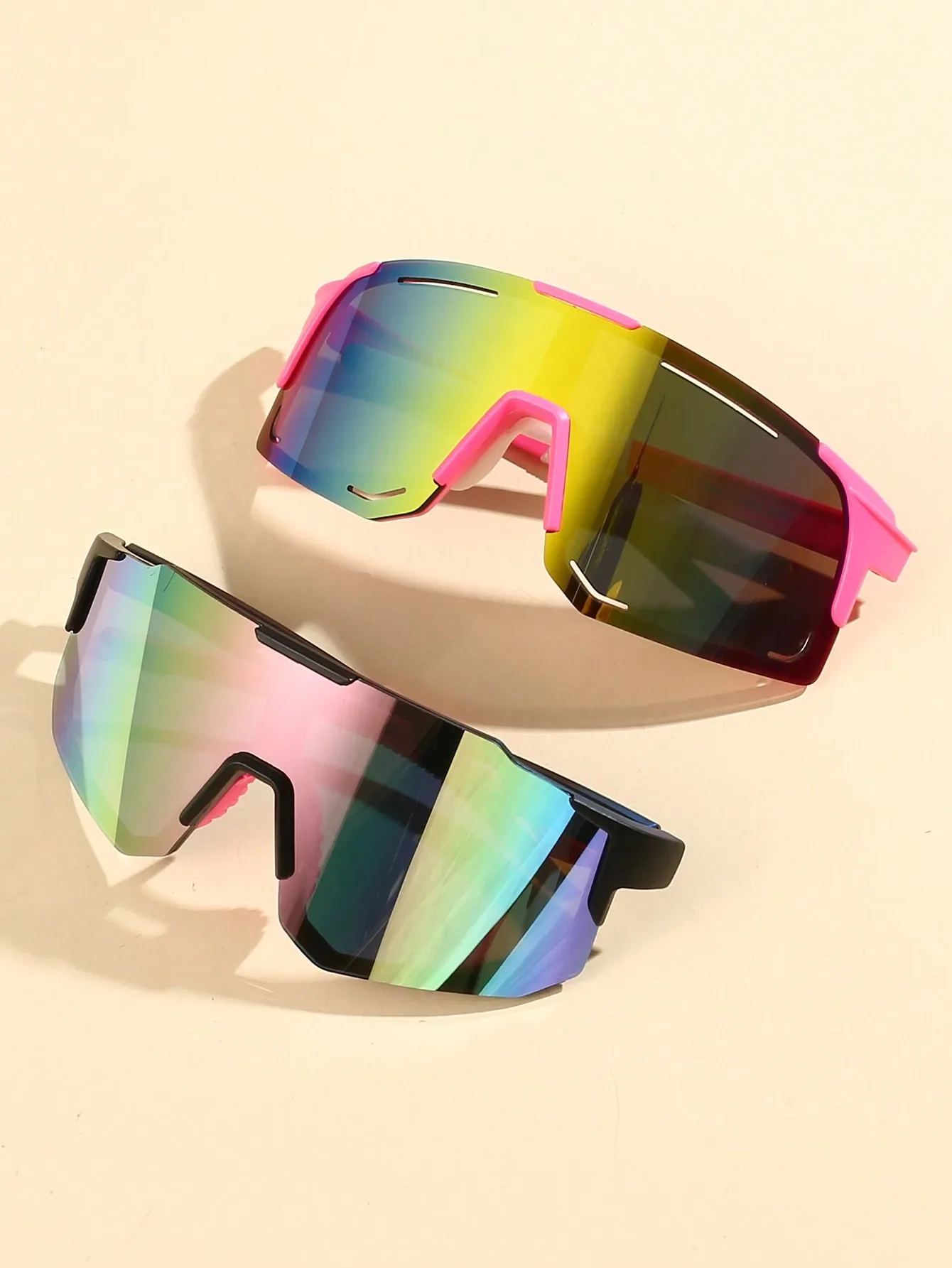 2pcs Women's Pink Retro Sports Wrap Fashion Glasses With Y2k Plastic Decoration, Suitable For Daily Wear, Photography, Shopping, Cycling, Skiing, Etc.
2pcs Women's Pink Retro Sports Wrap Fashion Glasses With Y2k Plastic Decoration, Suitable For Daily Wear, Photography, Shopping, Cycling, Skiing, Etc.