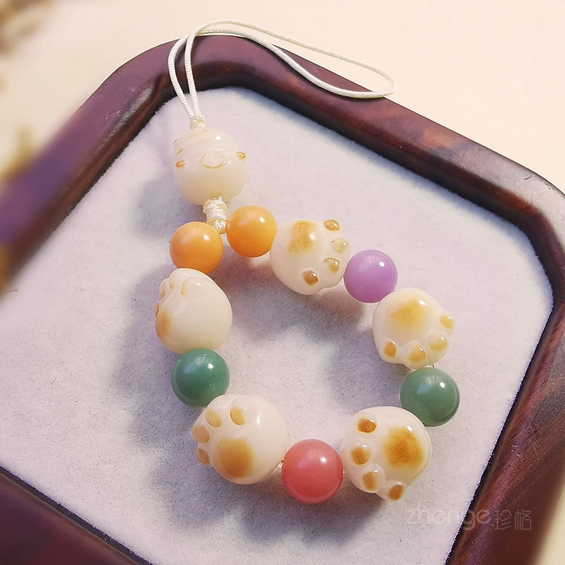 Soft and Cute Charcoal Burning Cat Paw Mobile Phone Chain, Female Bead Pendant Wrist Anti Loss Thumb Ring Small Hanging Rope
Soft and Cute Charcoal Burning Cat Paw Mobile Phone Chain, Female Bead Pendant Wrist Anti Loss Thumb Ring Small Hanging Rope