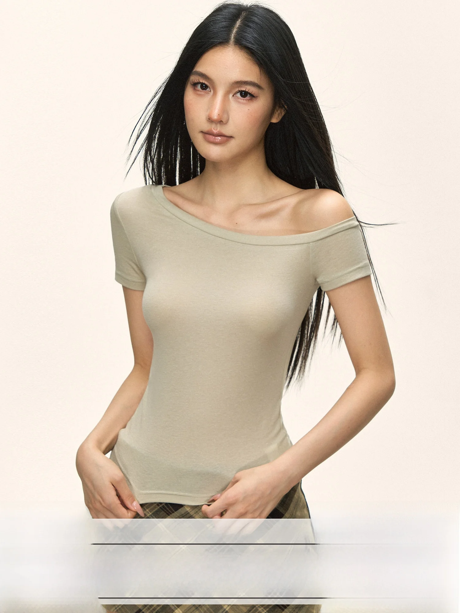 Потрясающий женский летний топ Ropa Blanca с асимметричным вырезом на плече, из льна, в корейском стиле, приталенный, с низкой талией
Потрясающий женский летний топ Ropa Blanca с асимметричным вырезом на плече, из льна, в корейском стиле, приталенный, с низкой талией