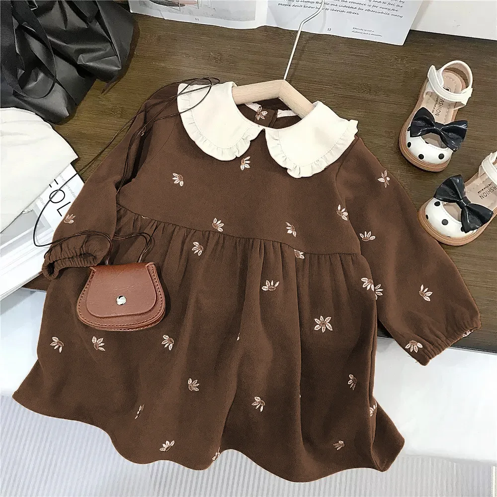 Spring Autumn Toddler Baby and Girls Floral Embroidery Turn-Down Collar Button Back Dress Kids Sweet Skirt Children Outfit 0-4Yr
Spring Autumn Toddler Baby and Girls Floral Embroidery Turn-Down Collar Button Back Dress Kids Sweet Skirt Children Outfit 0-4Yr