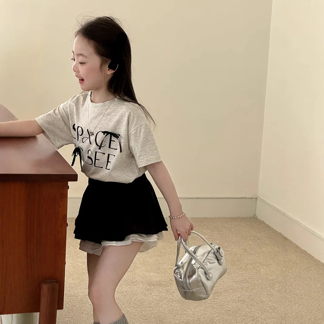 set Princess 2025 Korean three-dimensional bow short sleeved T-shirt girls summer letter printed loose T-shirt for baby girls
set Princess 2025 Korean three-dimensional bow short sleeved T-shirt girls summer letter printed loose T-shirt for baby girls