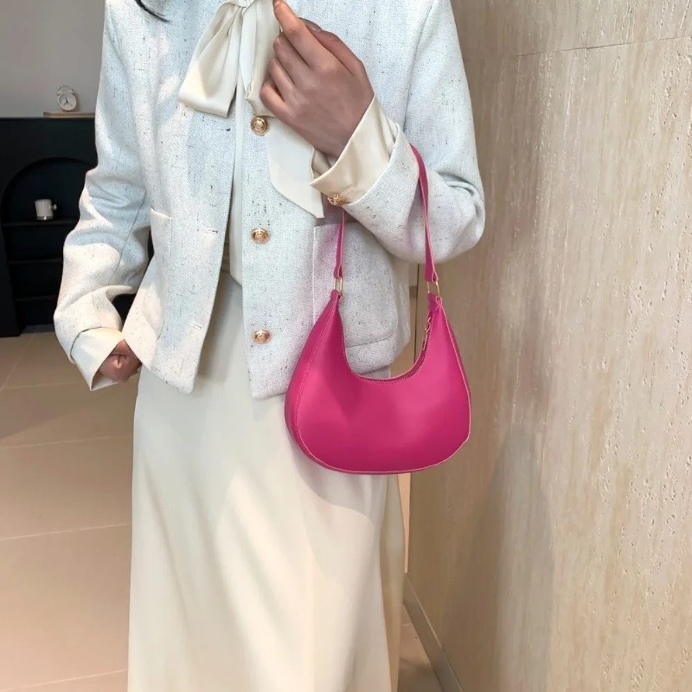 Simple Solid Color Crescent Moon Underarm Bag Shoulder Pouch Large Capacity PU Shoulder Bag All-match Handbag Hobo Bag Girls
Simple Solid Color Crescent Moon Underarm Bag Shoulder Pouch Large Capacity PU Shoulder Bag All-match Handbag Hobo Bag Girls
