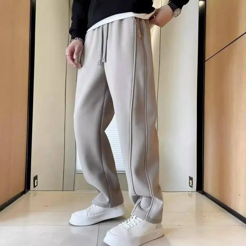 Large Size Men's Fce Lined Loose Wide Leg Sports Pants Straight Cut Casual Trousers for Youth Winter Comfortable Fit
Large Size Men's Fce Lined Loose Wide Leg Sports Pants Straight Cut Casual Trousers for Youth Winter Comfortable Fit
