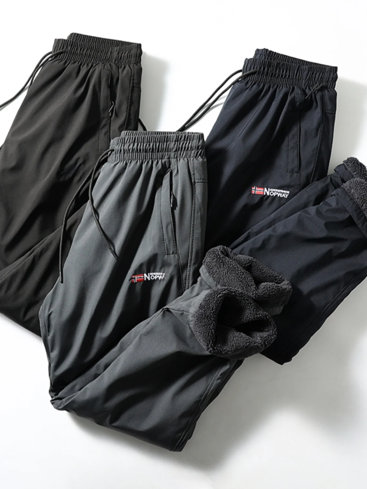 Thiened Fce Anti-wind Waterproof Straight Leg Spor Casual Pants Elastic Waist Autumn Winter Men's Warmth Enhancing Tro...
Thiened Fce Anti-wind Waterproof Straight Leg Spor Casual Pants Elastic Waist Autumn Winter Men's Warmth Enhancing Tro...