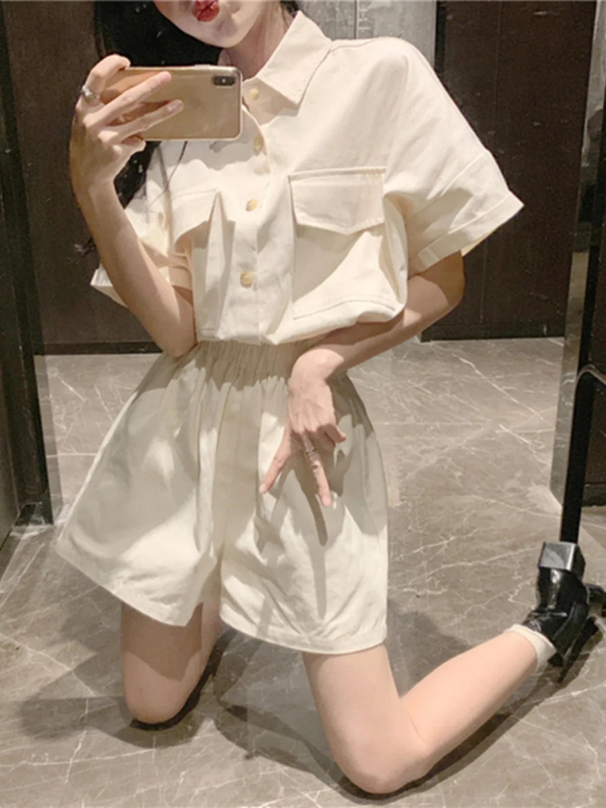 Summer 2026 Loose Fairy Style Fashionable Short Sleeve Shirt And Shorts Set Refreshing Two Piece Korean Version Casual Sports...
Summer 2026 Loose Fairy Style Fashionable Short Sleeve Shirt And Shorts Set Refreshing Two Piece Korean Version Casual Sports...