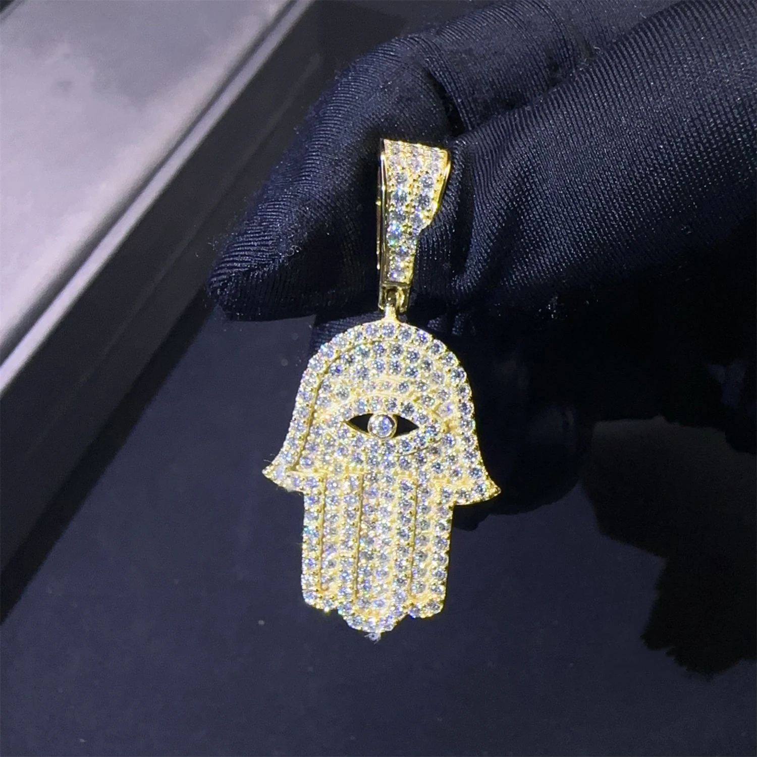 Hip Hop Iced OutDrop Shipping Popular Jewelry Hip Hop Pendant 925 Silver VVS1 Moissanite Diamond Hamsa Pendant
Hip Hop Iced OutDrop Shipping Popular Jewelry Hip Hop Pendant 925 Silver VVS1 Moissanite Diamond Hamsa Pendant