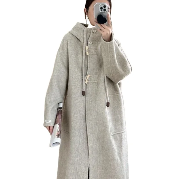 European Station Hooded Mid-length Woolen Coat for Women Single Button Fastening Casual Loose Fit Slimming Effect Woolen Jacket
European Station Hooded Mid-length Woolen Coat for Women Single Button Fastening Casual Loose Fit Slimming Effect Woolen Jacket