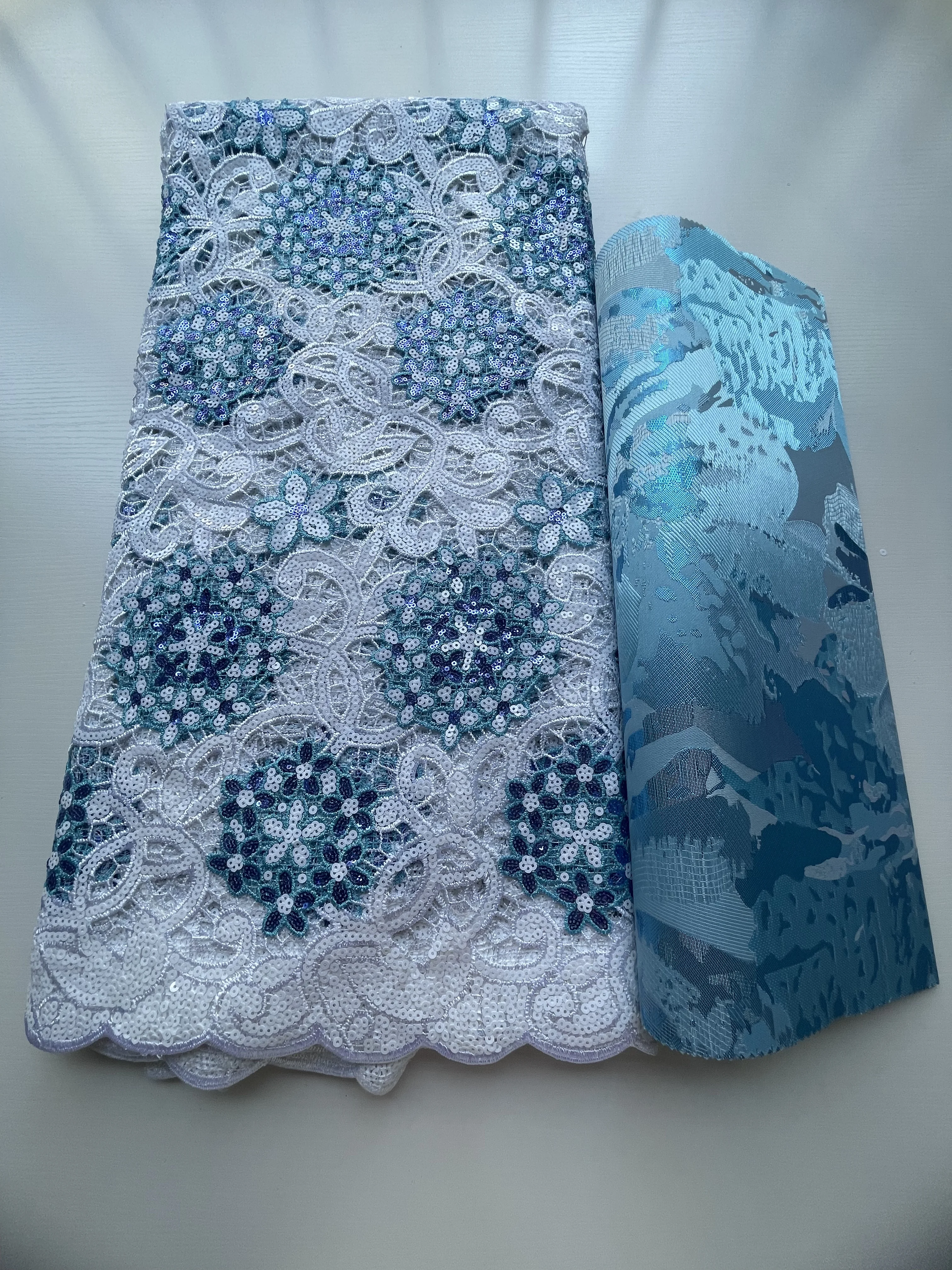 Luxury Nigerian Sequins Lace Fabric Highest Quality African Guipure Tulle Lace Material 5Yards With Matching Sego Headtie 2PCS
Luxury Nigerian Sequins Lace Fabric Highest Quality African Guipure Tulle Lace Material 5Yards With Matching Sego Headtie 2PCS