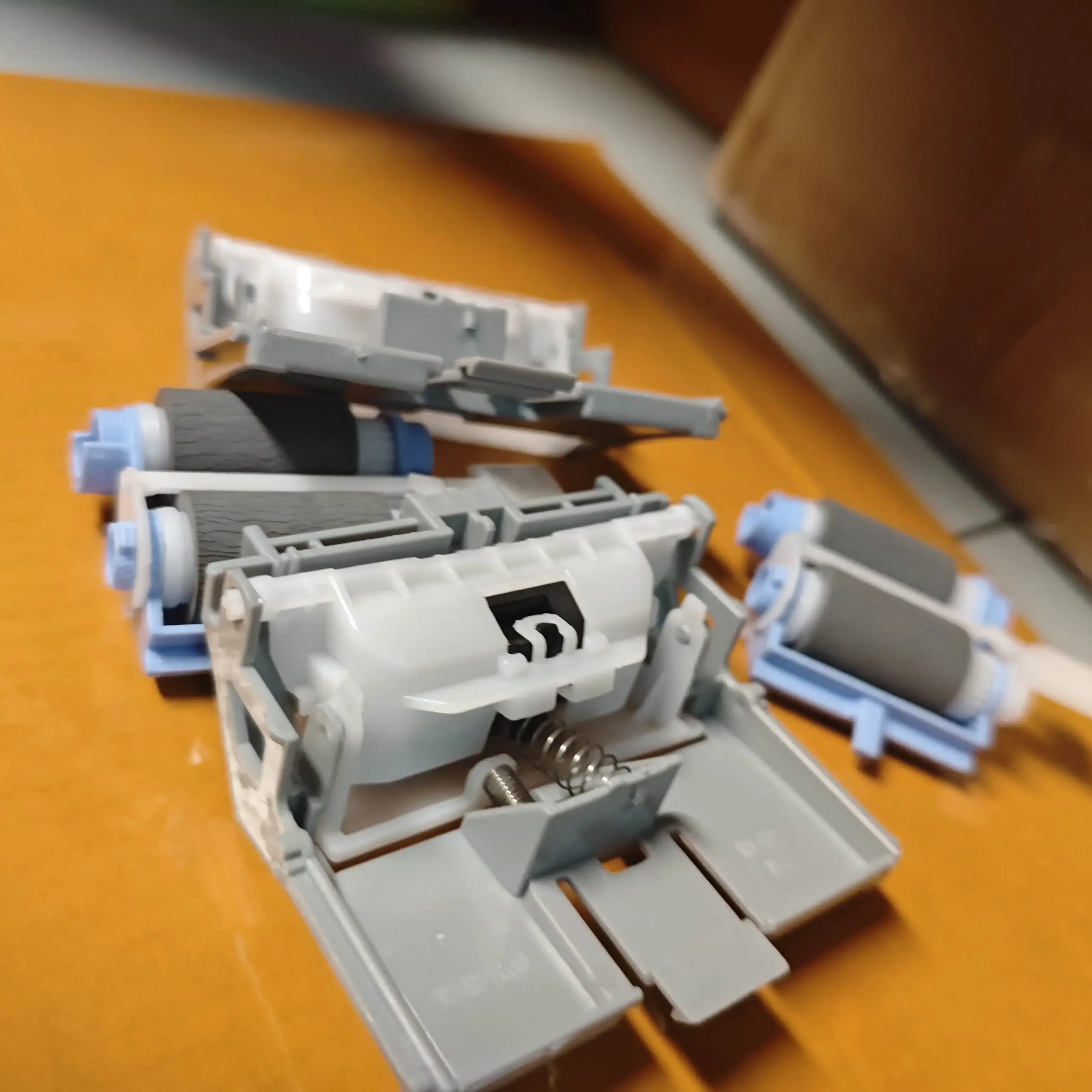 10sets F2A68-67913 RM2-5752-000 Separation Pickup Roller for HP M501 M506 M507 M527 M528 for CANON D1620 D1650 LBP312
10sets F2A68-67913 RM2-5752-000 Separation Pickup Roller for HP M501 M506 M507 M527 M528 for CANON D1620 D1650 LBP312