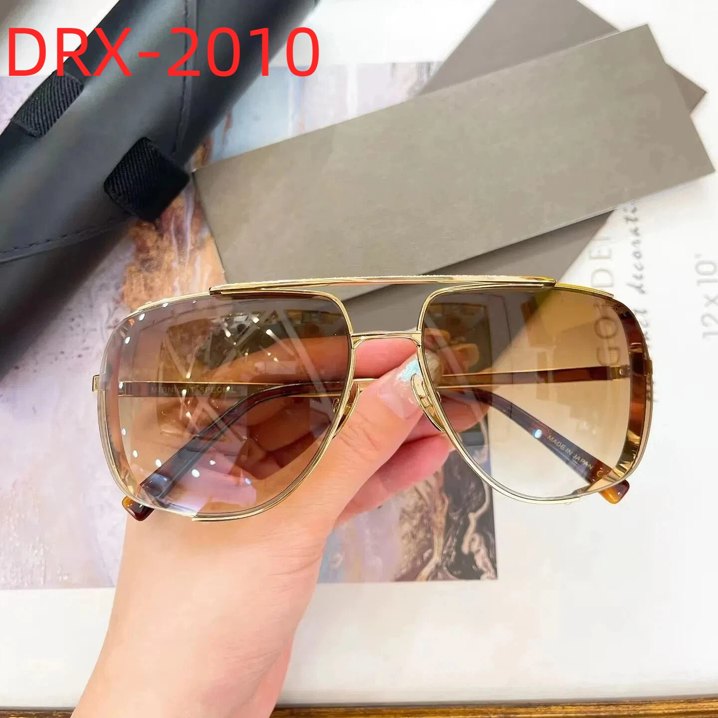 New DT MIDNIGHT SPECIAL DRX-2010 Popular Classic Casual Womens Sunglasses UV400 Driving Anti-Glare Men's Sun Glasses With Box
New DT MIDNIGHT SPECIAL DRX-2010 Popular Classic Casual Womens Sunglasses UV400 Driving Anti-Glare Men's Sun Glasses With Box