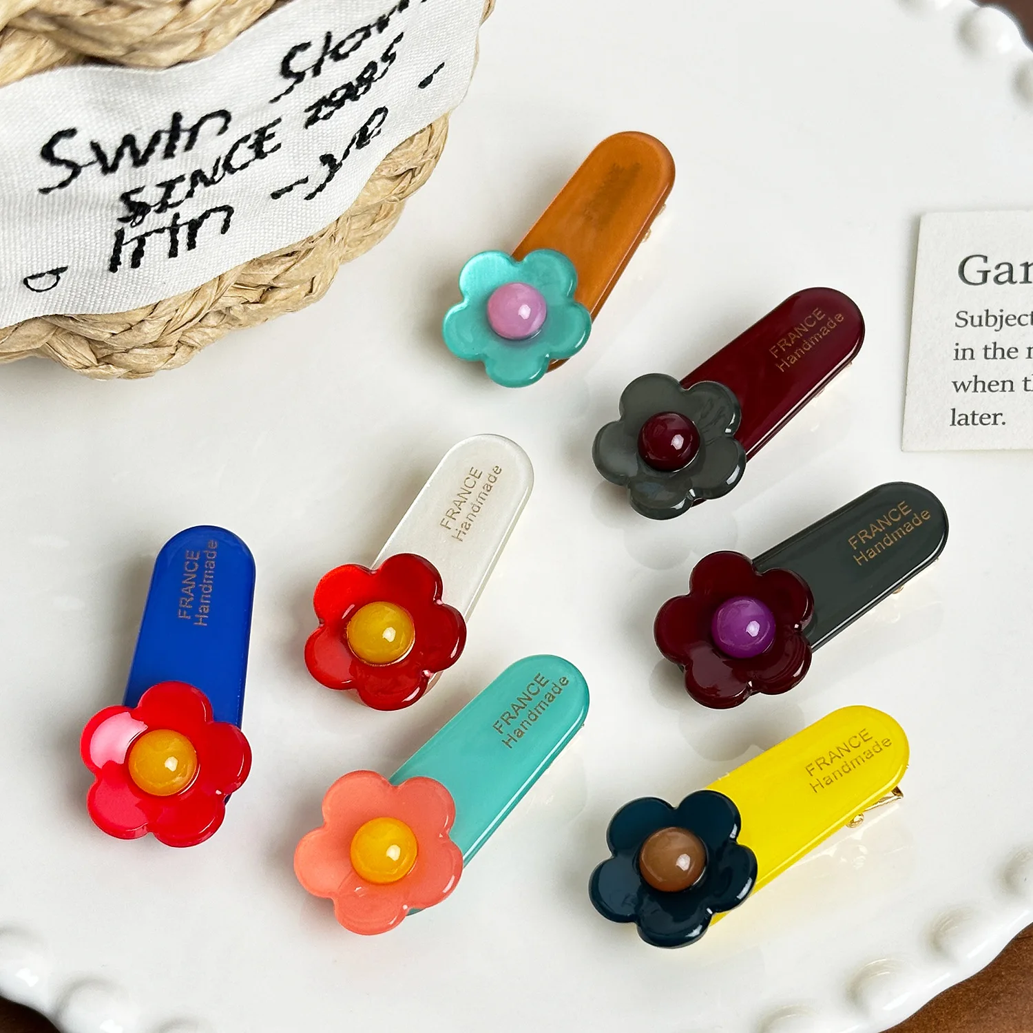 Candy Color Sweet Flowers Hair Clips Acetate Floret Duckbill Clip Simple Graceful Bang Clip Girl Side Clip Hair Accessories 머리핀
Candy Color Sweet Flowers Hair Clips Acetate Floret Duckbill Clip Simple Graceful Bang Clip Girl Side Clip Hair Accessories 머리핀