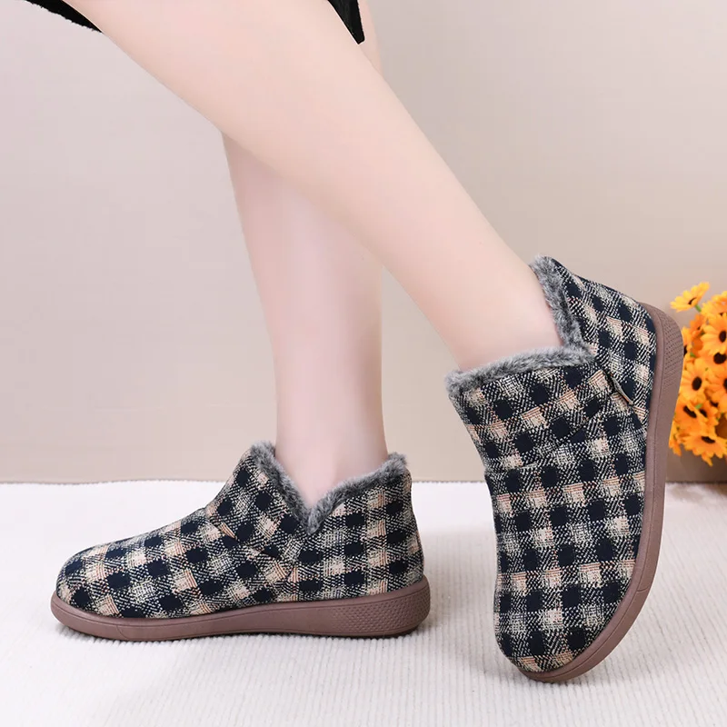 Зимняя хлопковая обувь для женщин, матерей среднего и пожилого возраста, теплые лоферы на флисовой подкладке, нескользящие короткие ботинки на мягкой подошве, удобная обувь без шнуровки
Зимняя хлопковая обувь для женщин, матерей среднего и пожилого возраста, теплые лоферы на флисовой подкладке, нескользящие короткие ботинки на мягкой подошве, удобная обувь без шнуровки