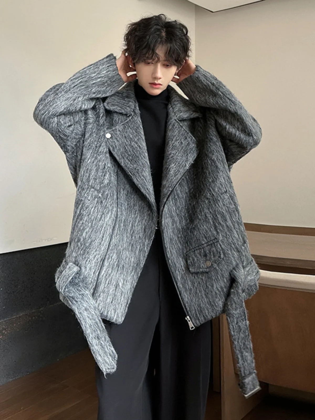 Cleanfit Men's ort oulder Pad Woolen Jaet Thiened Sli Autumn Winter Outerwear Faion Urban Sle Zipper Decorated
Cleanfit Men's ort oulder Pad Woolen Jaet Thiened Sli Autumn Winter Outerwear Faion Urban Sle Zipper Decorated
