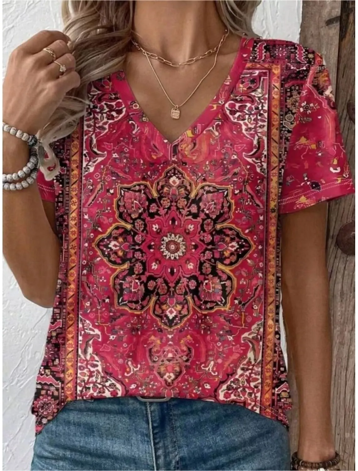 Women's Floral Graphic Print Vintage Classic T-shirt, V Neck Short Sleeve, Casual Long Tops, Daily Sports Going Out, Red
Women's Floral Graphic Print Vintage Classic T-shirt, V Neck Short Sleeve, Casual Long Tops, Daily Sports Going Out, Red