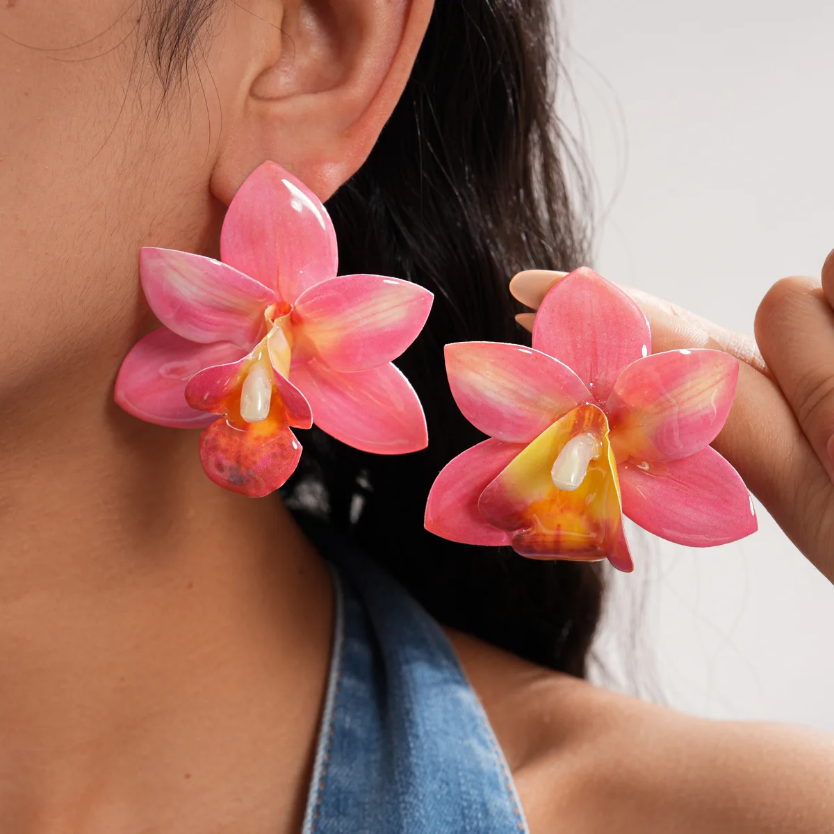 5 Colors Vibrant Epoxy Fabric Orchid Flower Stud Earrings for Women Girls Big Beautiful Fashion Floral Ear Studs Charms Jewelry
5 Colors Vibrant Epoxy Fabric Orchid Flower Stud Earrings for Women Girls Big Beautiful Fashion Floral Ear Studs Charms Jewelry