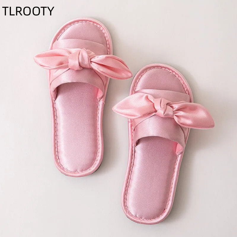 Шлепанцы женские повседневные, сланцы для пляжа, сандалии с бантом, плоская подошва, модные тапочки, лето 2022
Шлепанцы женские повседневные, сланцы для пляжа, сандалии с бантом, плоская подошва, модные тапочки, лето 2022