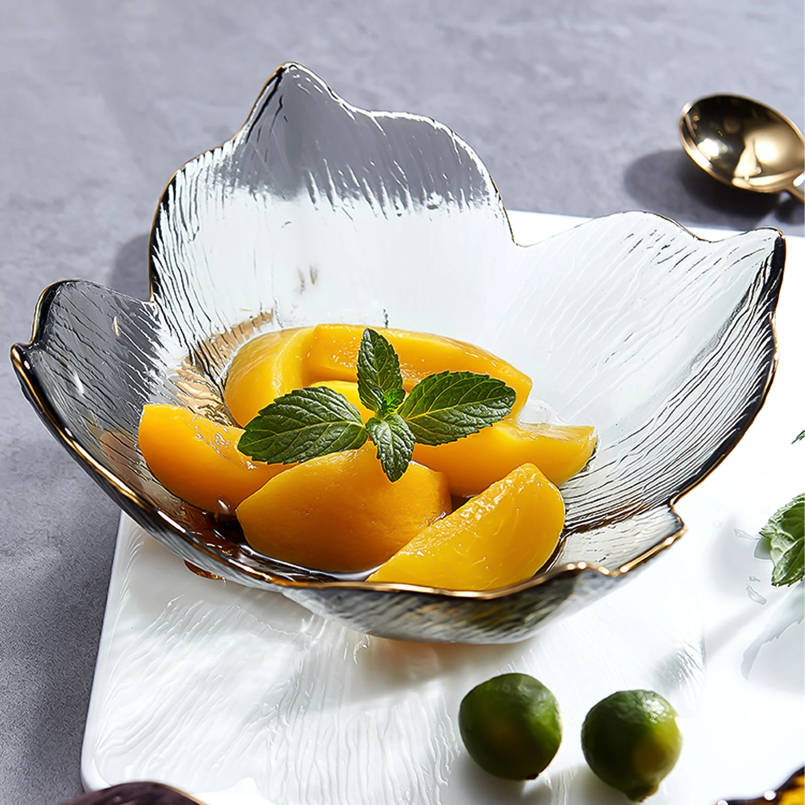 1Pcs Glass Bowl Lovely Petal Design Salad Dessert Serving Bowl for Food Fruit Snacks Home Kitchen Tableware Glass Tableware
1Pcs Glass Bowl Lovely Petal Design Salad Dessert Serving Bowl for Food Fruit Snacks Home Kitchen Tableware Glass Tableware