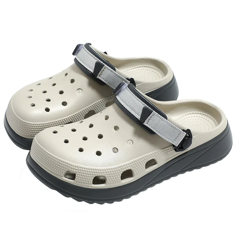 Trendy men's outdoor cool slippers summer waterproof, smooth and breathable baotou beach double color hole shoes
Trendy men's outdoor cool slippers summer waterproof, smooth and breathable baotou beach double color hole shoes
